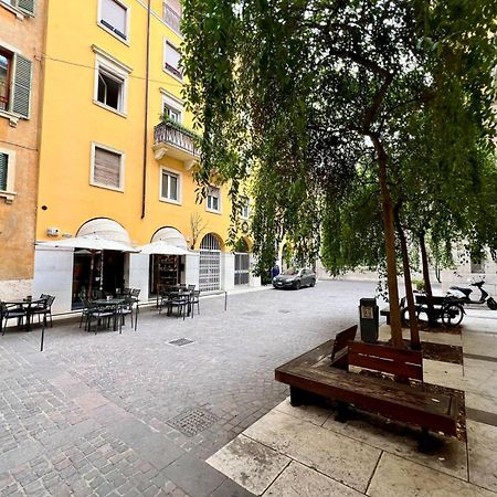 Frame Of Verona Apartments Extérieur photo